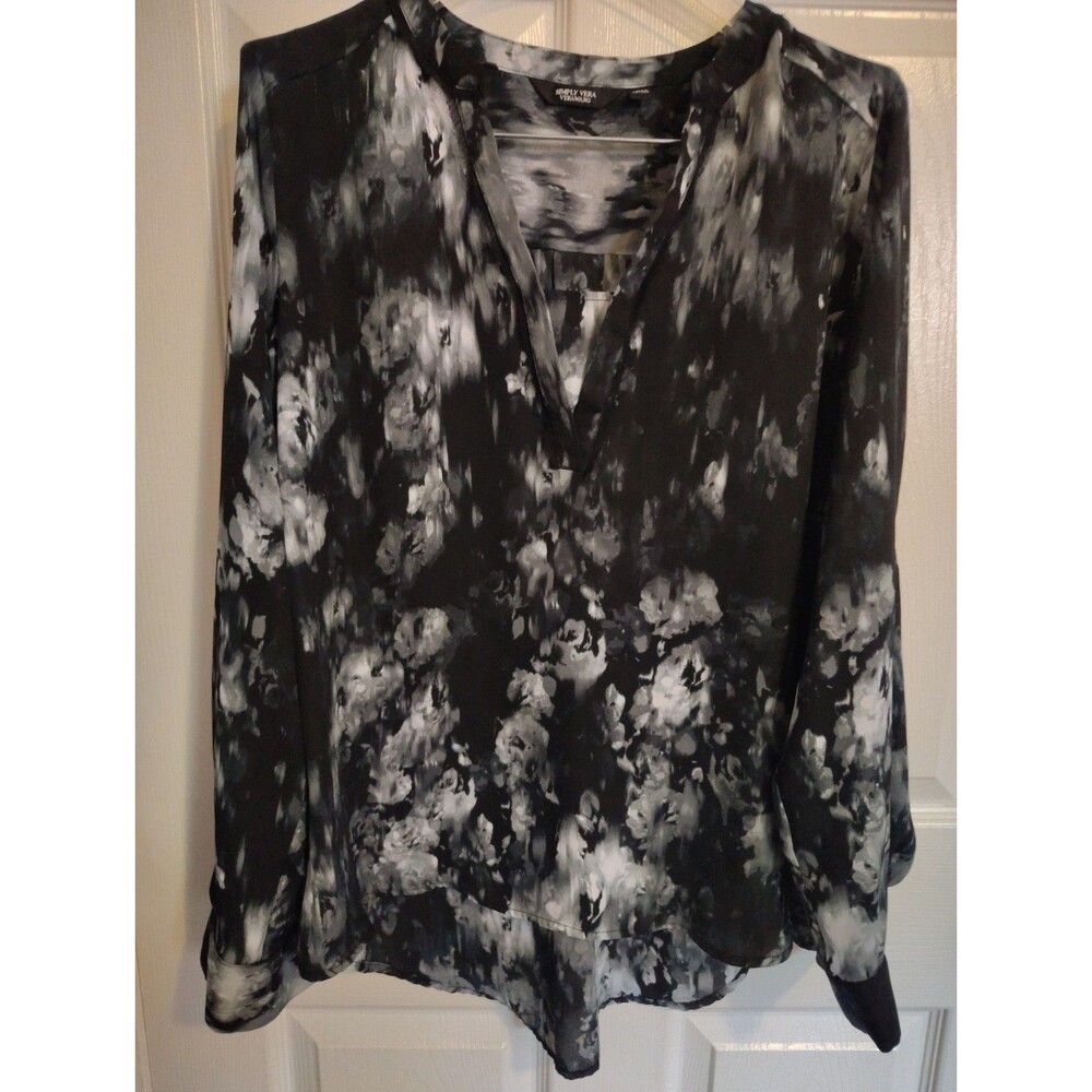 Simply Vera Vera Wang Women’s Black Gray Floral Chiffon V-Neck Blouse L